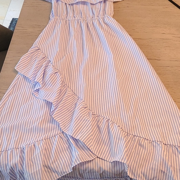 Striped white and blue off shoulder dress - Picture 8 of 8